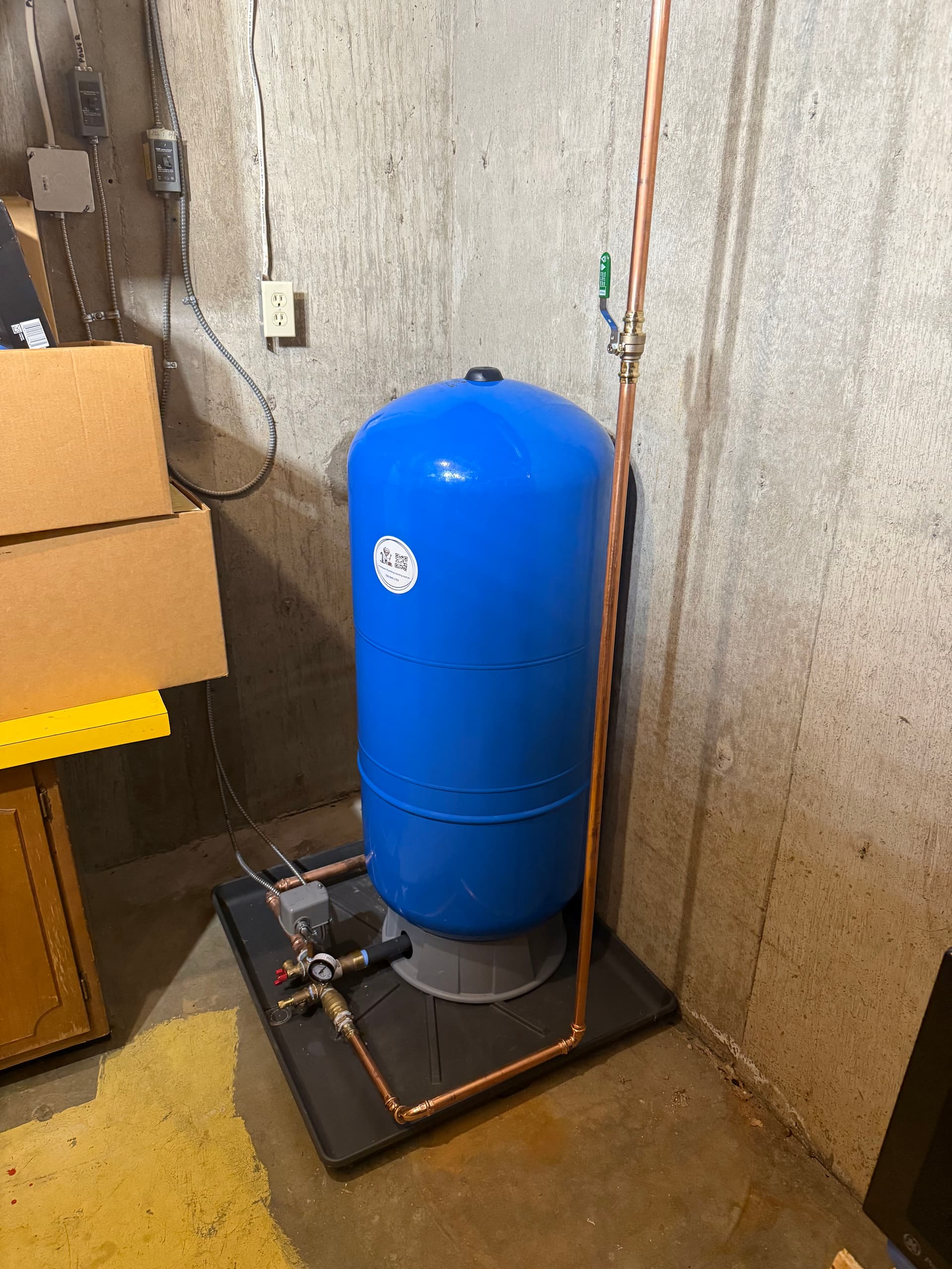 Leaking Well Tank Replaced Before It Caused Real Trouble image