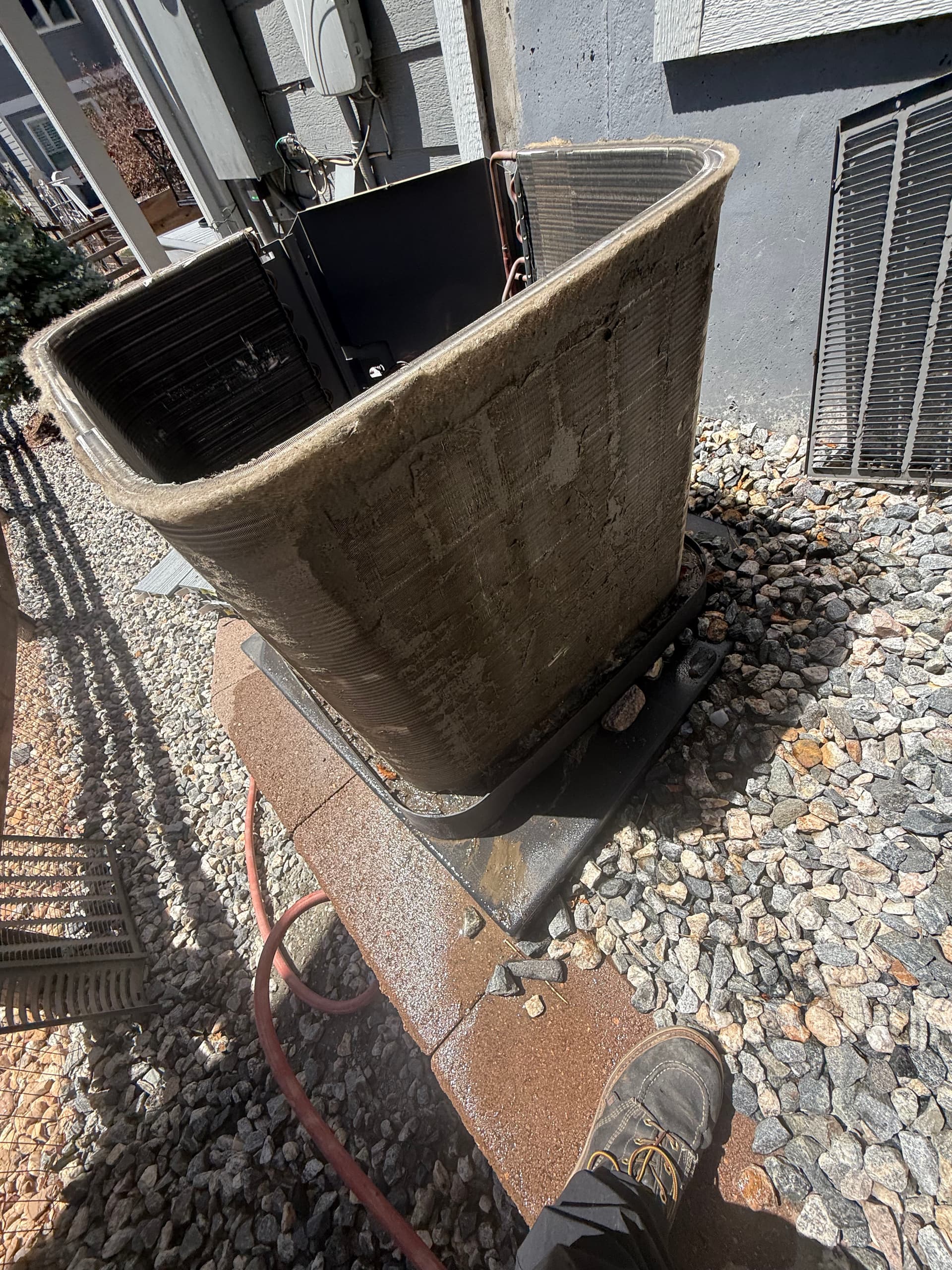 Gallery photos for What a dirty AC outdoor unit actually does to your system: Image #1